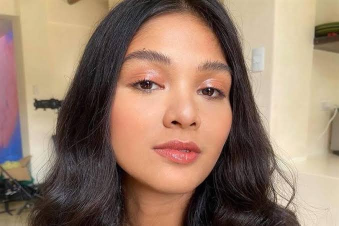 Write full article on Angelique Manto Biography, Net Worth, Age, Career, Family Life. She was born on August 13 1996 Philippines